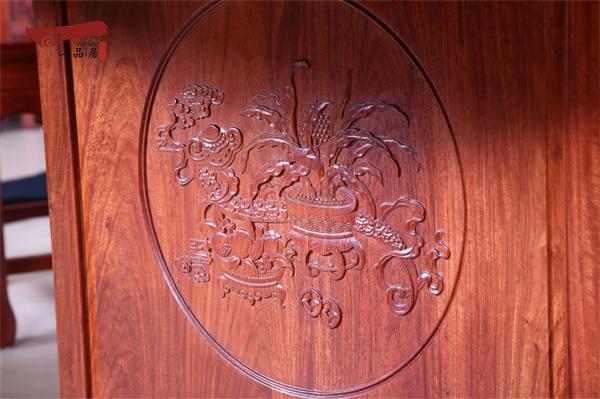 这方餐桌装下了秋日所有暖食光PG电子麻将胡了2一品居红木(图8)